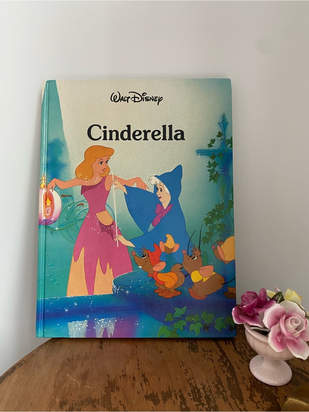 Vintage- Walt Disney Cinderella Hardcover Book